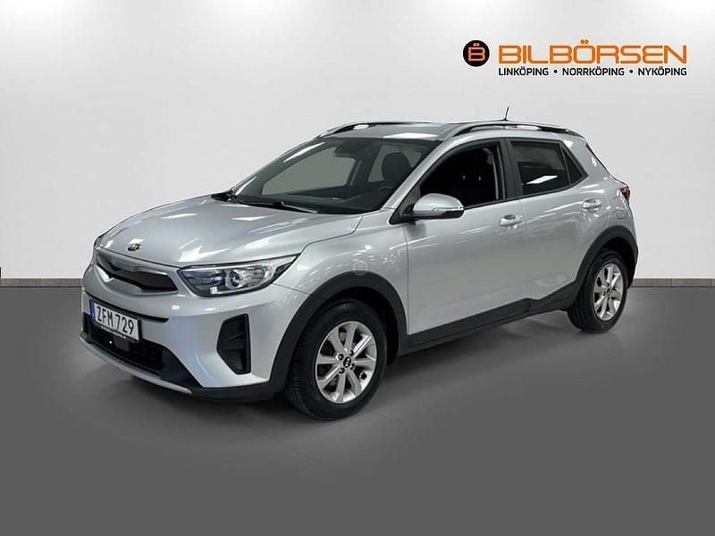 Grå Begagnad 2020 Kia Stonic Advance SUV | 169 900 kr (Marknadspris) - Bild 1/4