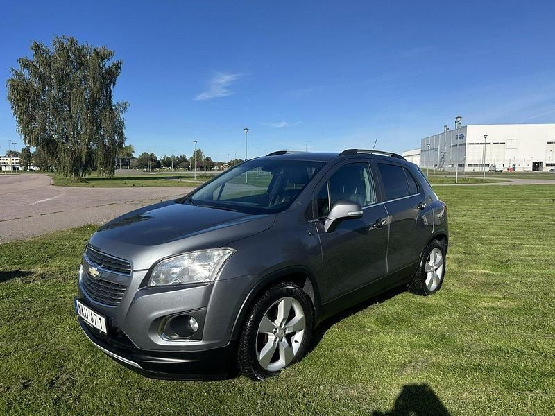Grå Begagnad 2014 Chevrolet Trax SUV | 72 000 kr (Marknadspris) - Bild 1/4