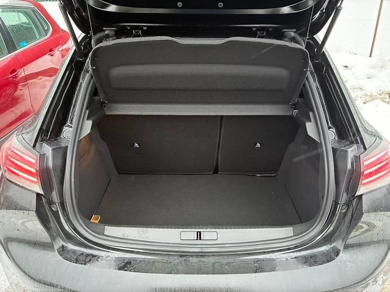 Begagnad Peugeot 208 Allure 101 HK (74 kW) 2024 Svart perl metallic Halvkombi