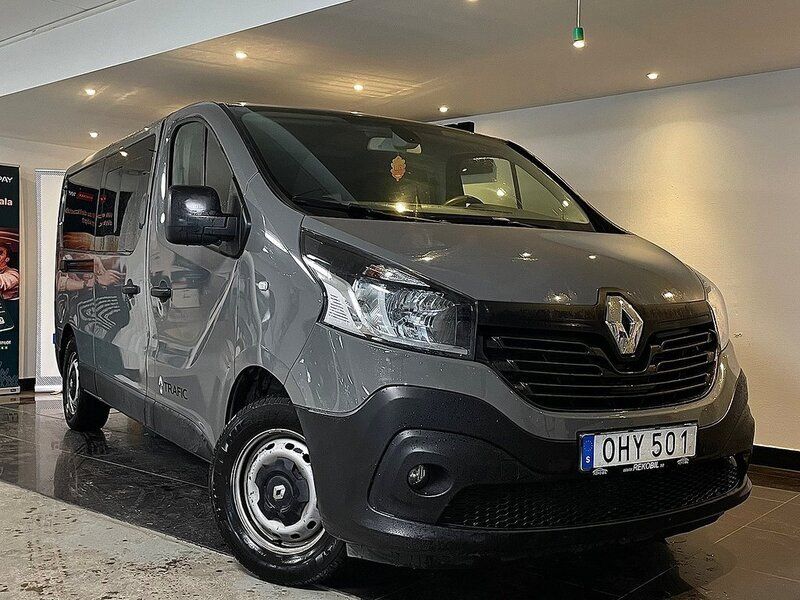 Grå Begagnad 2016 Renault Trafic Van | 269 900 kr - Bild 1/4