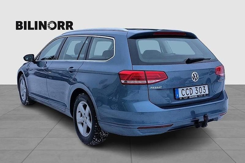 Begagnad VW Passat 150 HK (110 kW) 2016 Blå Kombi