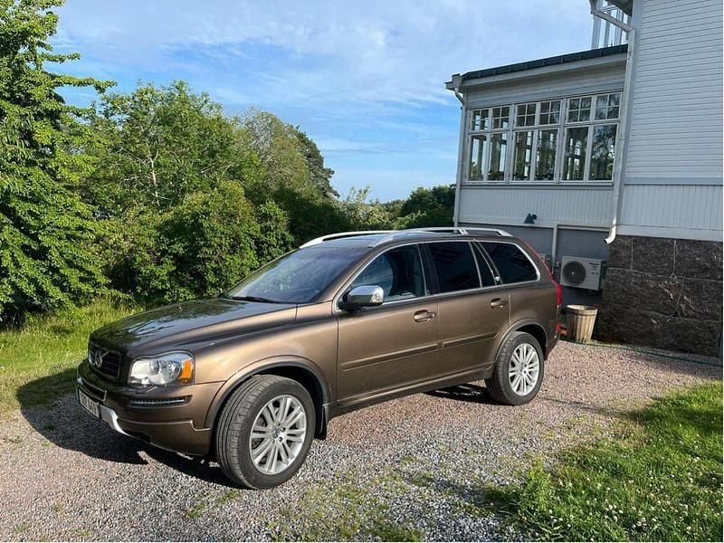 Brun Begagnad 2014 Volvo XC90 Executive SUV | 170 000 kr (Superpris) - Bild 1/4