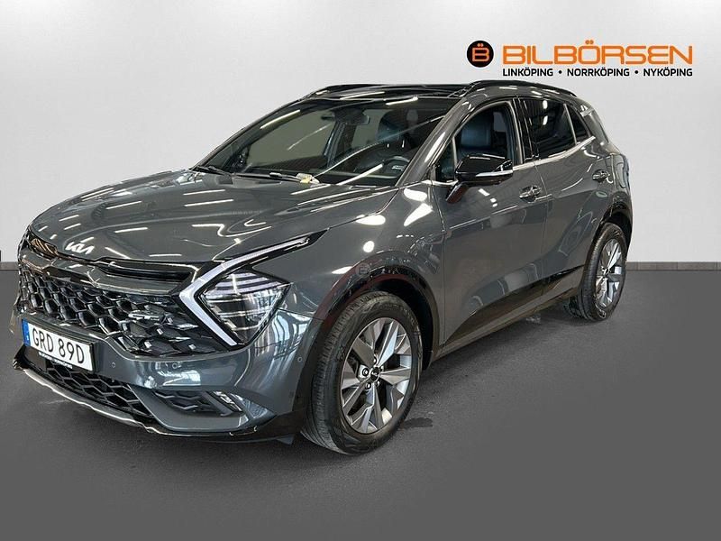 Grå (gråmetallic) Begagnad 2022 Kia Sportage GT-Line SUV | 369 900 kr (Lite dyr) - Bild 1/4