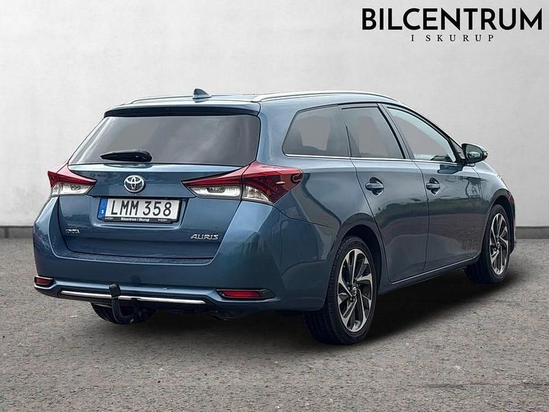 Begagnad Toyota Auris Touring Sports Comfort 116 HK (85 kW) 2015 Blå Kombi