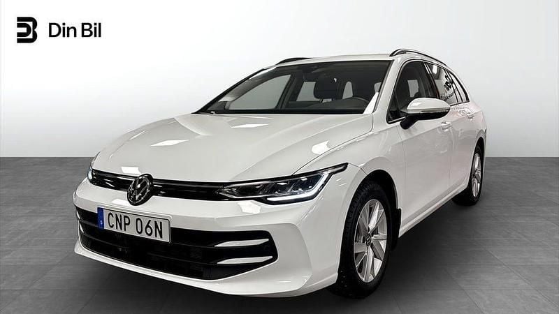 Vit Begagnad 2025 VW Golf VIII Kombi | 309 000 kr (Marknadspris) - Bild 1/4