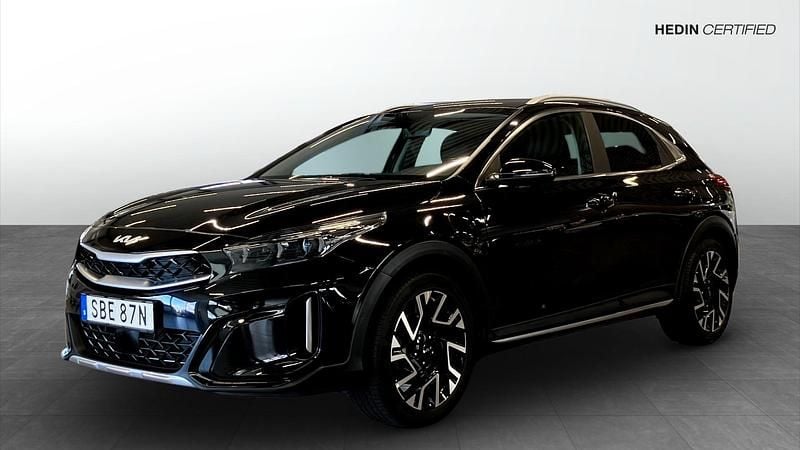 Svart (black) Begagnad 2022 Kia XCeed Advance SUV | 269 900 kr (Lite dyr) - Bild 1/4