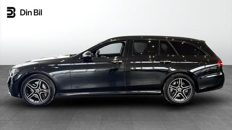 Begagnad Mercedes 300 AMG 194 HK (142 kW) 2021 Svart