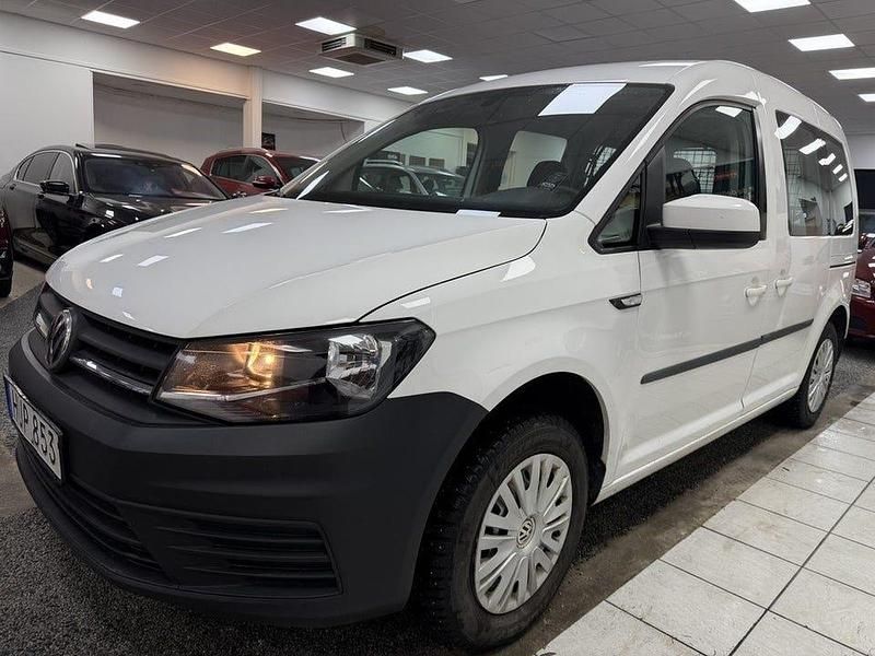 Begagnad VW Caddy 102 HK (75 kW) 2016 Vit Minibuss