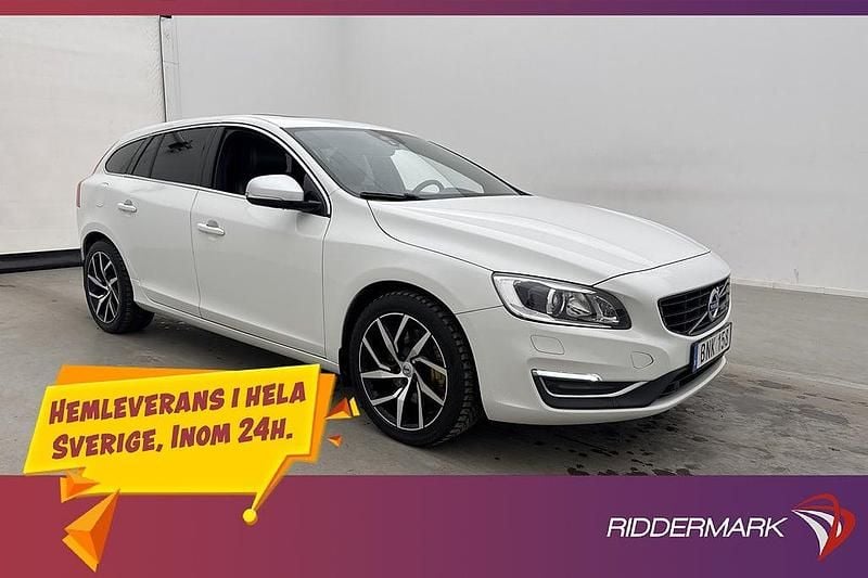 Vit Begagnad 2014 Volvo V60 R-Design Summum Kombi | 138 900 kr - Bild 1/3