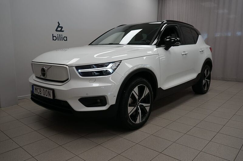 Vit Begagnad 2022 Volvo XC40 Pro SUV | 379 900 kr - Bild 1/3