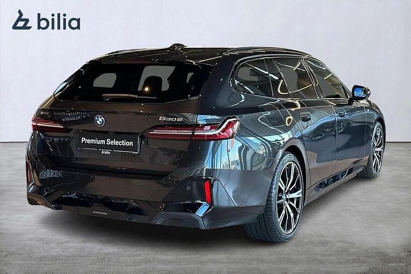 Begagnad BMW 530 M Sport 299 HK (219 kW) 2025 Sophisto grey brilliant Kombi