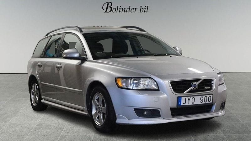 Begagnad Volvo V50 R-Design 125 HK (91 kW) 2009 Ljusgrå Kombi