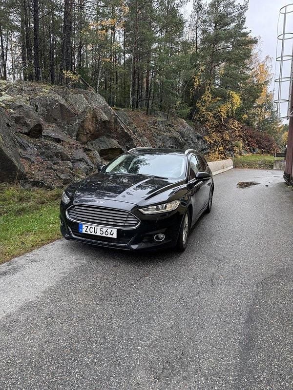 Svart Begagnad 2018 Ford Mondeo Business Edition Kombi | 100 000 kr - Bild 1/4