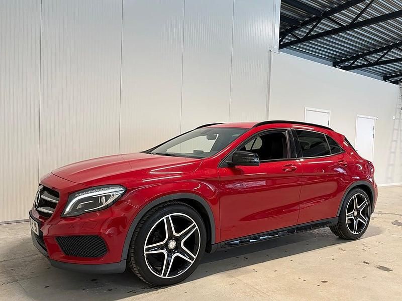 Begagnad Mercedes GLA180 AMG 109 HK (80 kW) 2016 Röd SUV