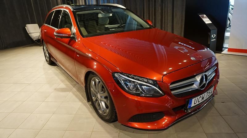 Begagnad Mercedes C250 Avantgarde 204 HK (150 kW) 2014 Röd Kombi