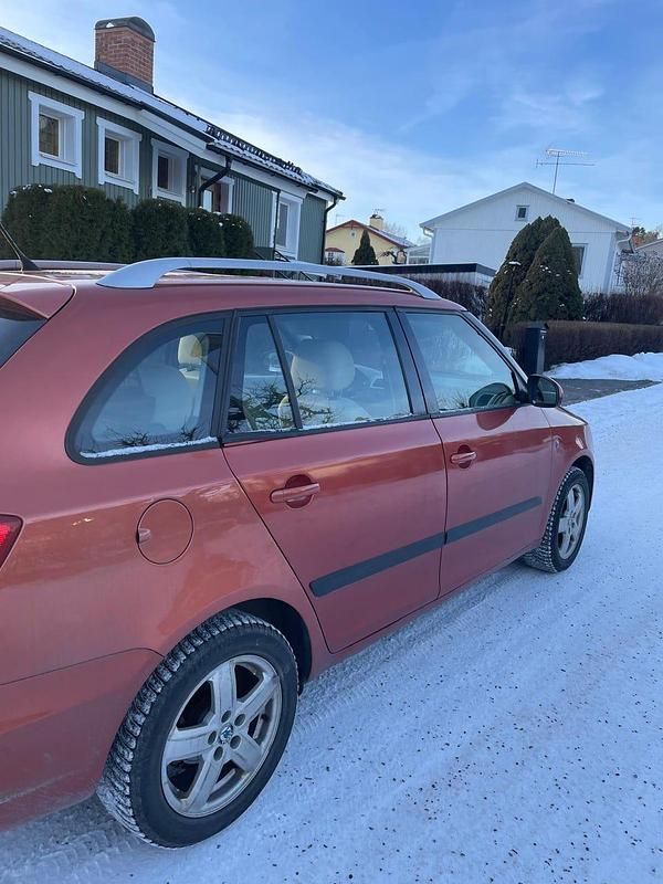 Begagnad Skoda Fabia 105 HK (77 kW) 2009 Kombi