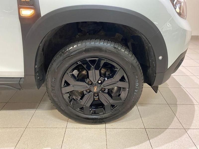 Begagnad Dacia Duster Extreme 151 HK (111 kW) 2024 Vit SUV