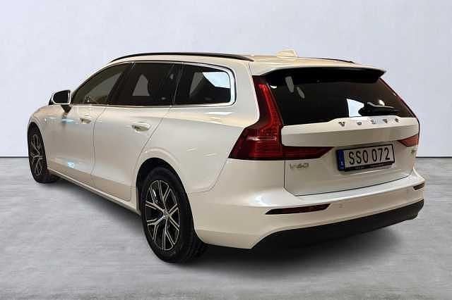 Begagnad Volvo V60 197 HK (144 kW) 2024 Kombi