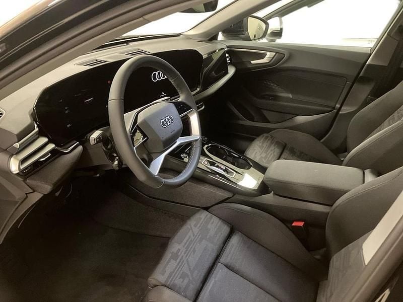 Ny Audi A5 Advanced 2025 Svart Kombi