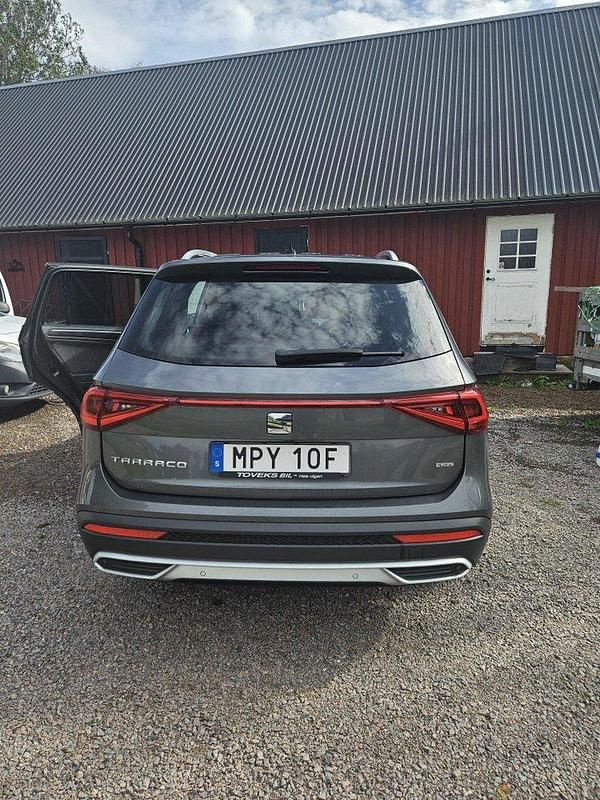 Grå Begagnad 2019 Seat Tarraco 4Drive SUV | 285 000 kr (Dyr) - Bild 1/4