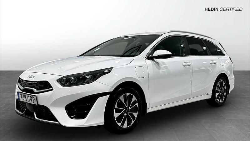 Vit (white) Begagnad 2022 Kia Ceed Sportswagon Advance Kombi | 204 900 kr (Superpris) - Bild 1/4
