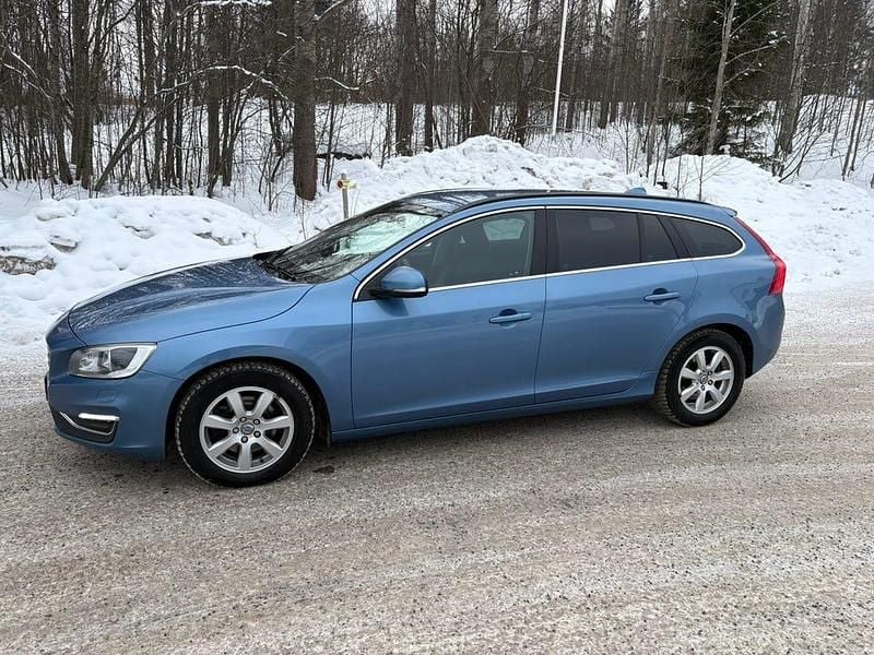 Begagnad 2016 Volvo V60 Kombi | 103 000 kr (Bra pris) - Bild 1/4