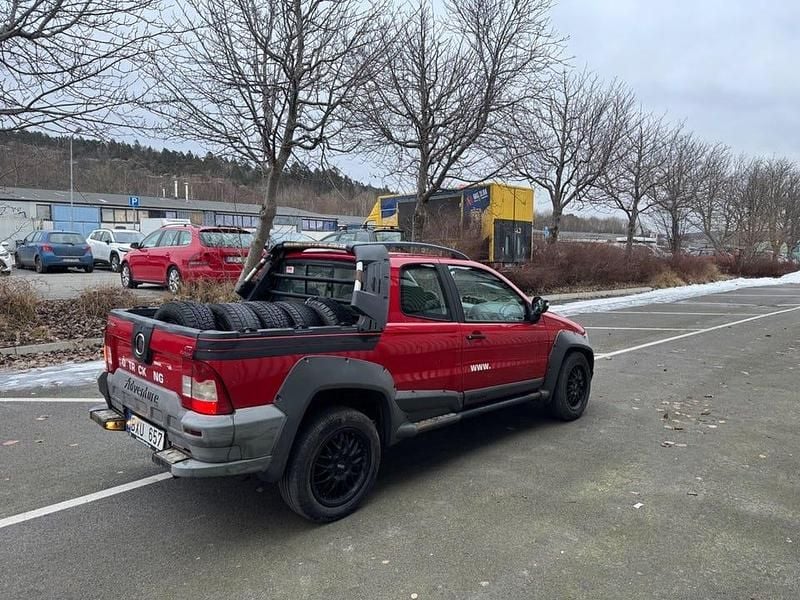 Begagnad Fiat Strada 95 HK (69 kW) 2013 Röd Pickup