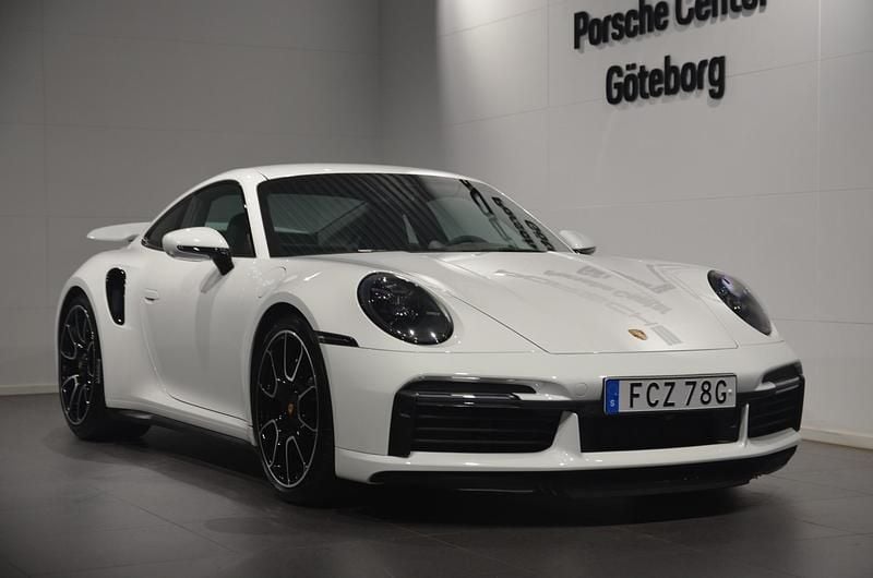 Begagnad Porsche 911 Turbo S 650 HK (478 kW) 2020 Vit Sportkupé