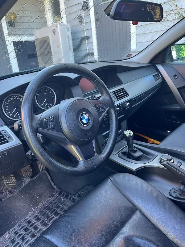 Begagnad BMW 523 177 HK (130 kW) 2007 Sedan