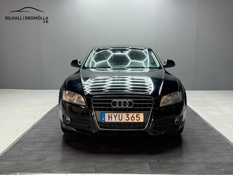 Svart Begagnad 2009 Audi A5 Comfort Sportkupé | 69 900 kr (Marknadspris) - Bild 1/4