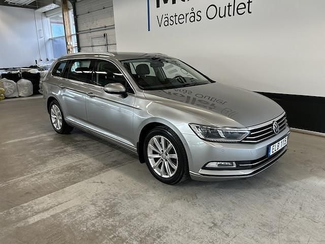 Silver (tungsten silver) Begagnad 2015 VW Passat Kombi | 139 900 kr (Marknadspris) - Bild 1/4