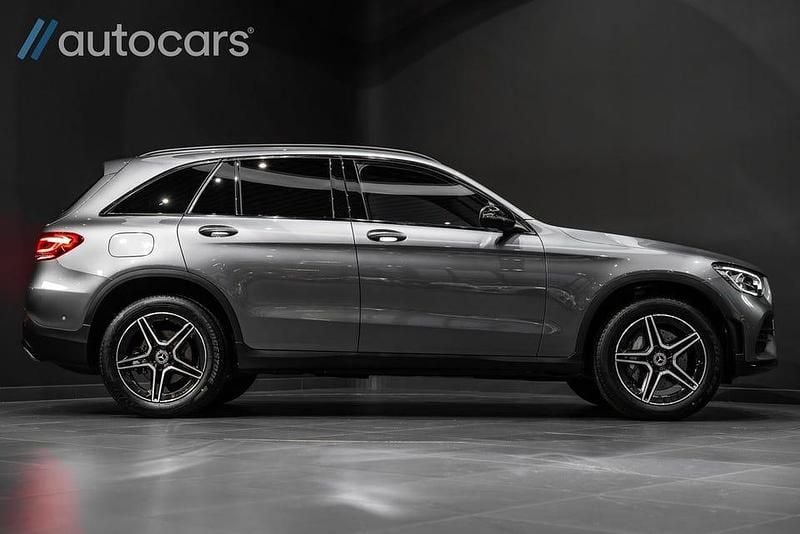 Begagnad Mercedes GLC300 Premium 306 HK (225 kW) 2022 Grå SUV