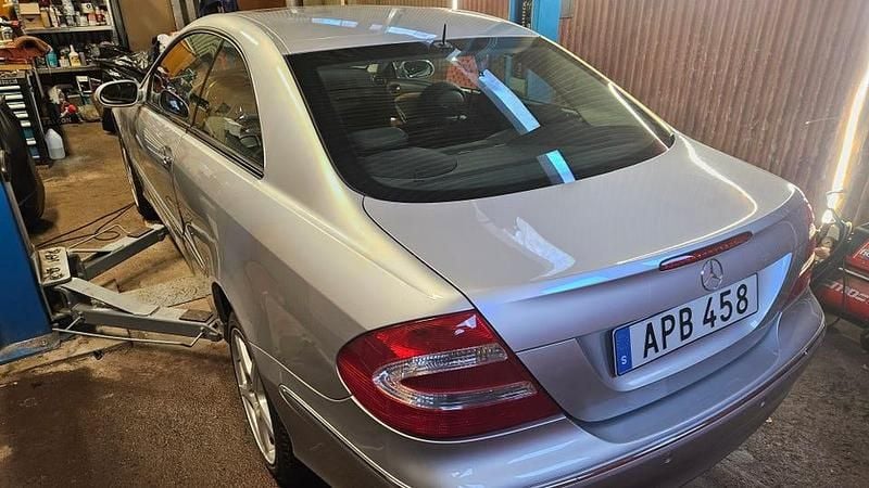 Begagnad Mercedes CLK320 218 HK (160 kW) 2003 Sportkupé