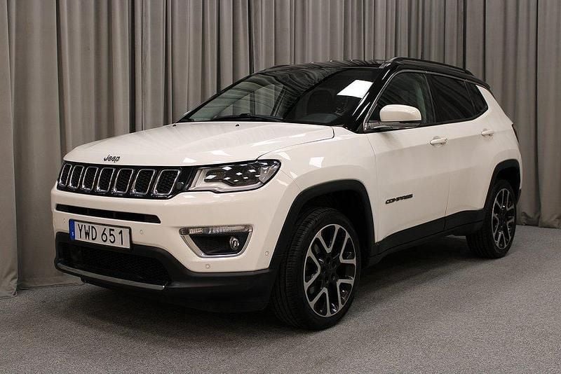 Vit Begagnad 2018 Jeep Compass Limited SUV | 184 800 kr (Marknadspris) - Bild 1/4