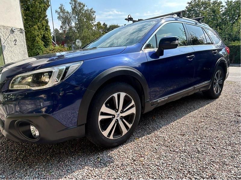Blå Begagnad 2017 Subaru Outback SUV | 199 000 kr (Bra pris) - Bild 1/4