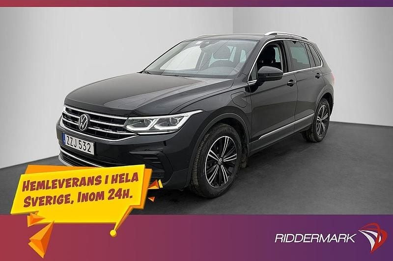 Svart Begagnad 2022 VW Tiguan SUV | 299 800 kr (Marknadspris) - Bild 1/3