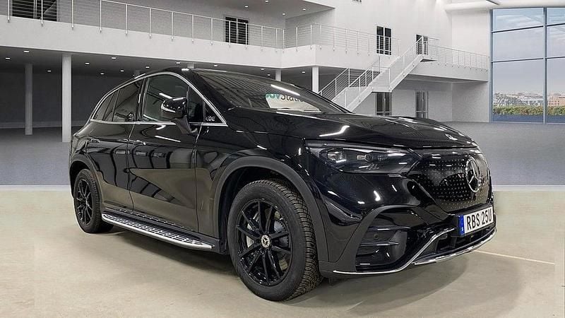 Begagnad Mercedes EQE350 214 kW (292 HK) 2024 Svart SUV