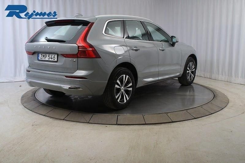 Begagnad Volvo XC60 Core 253 HK (186 kW) 2024 Grå SUV