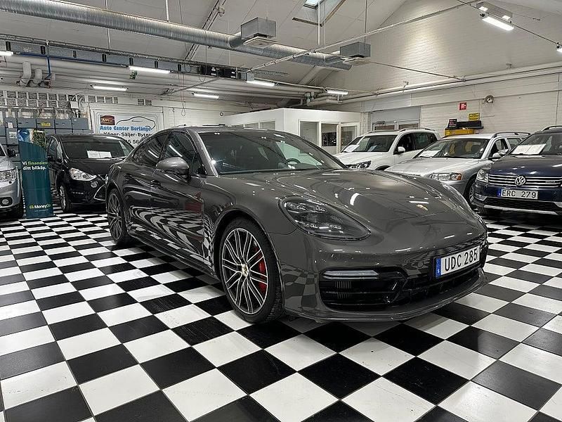 Begagnad Porsche Panamera Sport 549 HK (403 kW) 2016 Mörkgrå Halvkombi