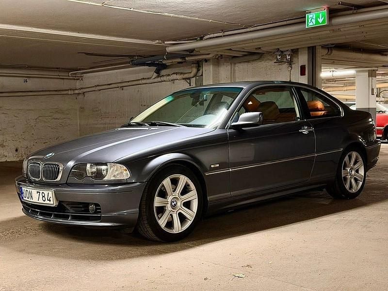 Begagnad 2003 BMW 325 Sportkupé | 50 000 kr (Marknadspris) - Bild 1/4