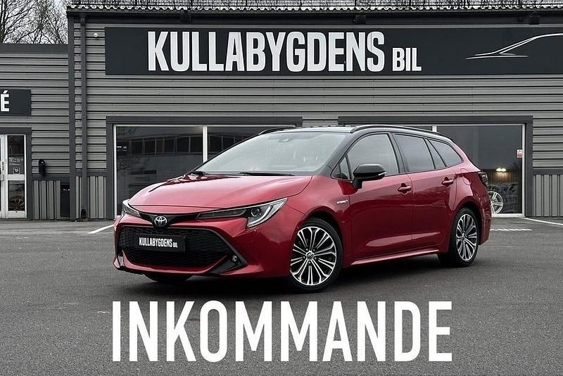 Röd Begagnad 2019 Toyota Corolla Style Kombi | 229 000 kr (Marknadspris) - Bild 1/4