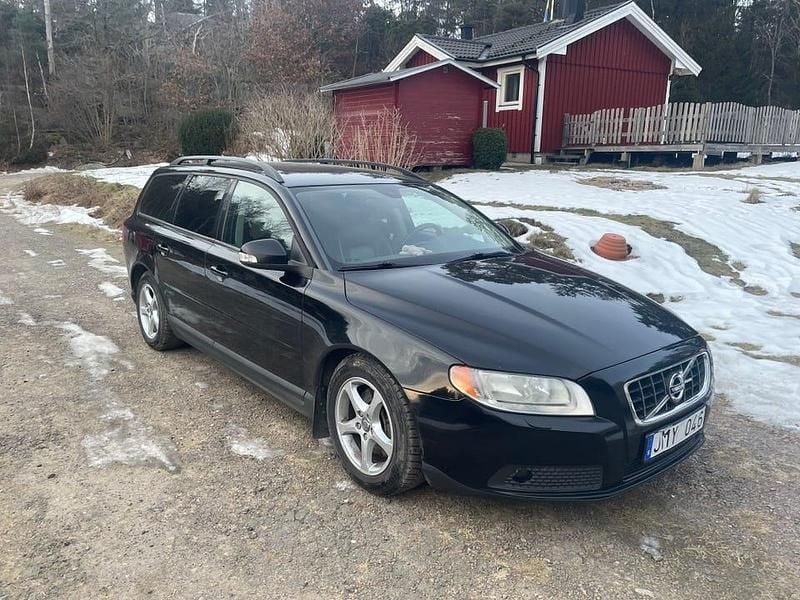 Begagnad 2009 Volvo V70 Kombi | 49 000 kr (Marknadspris) - Bild 1/2