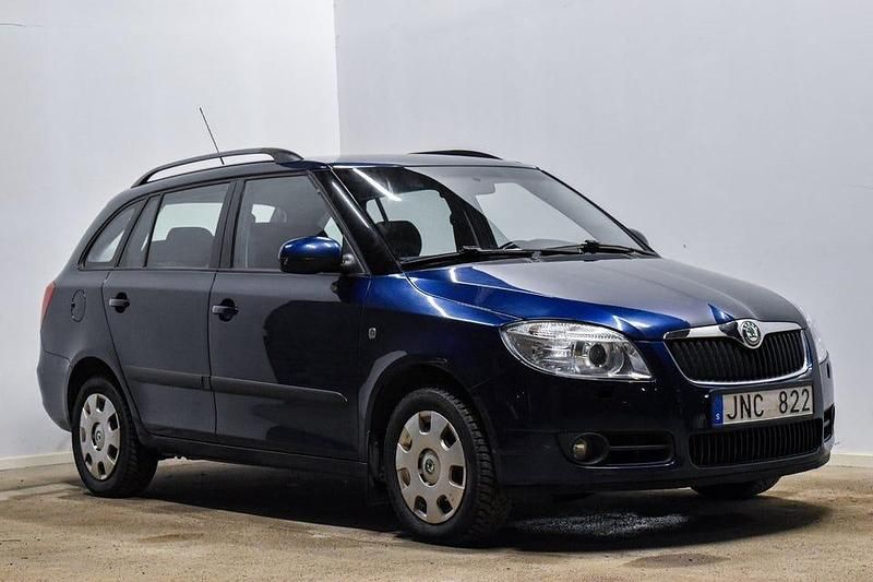 Begagnad Skoda Fabia 86 HK (63 kW) 2008 Mörkblå Kombi