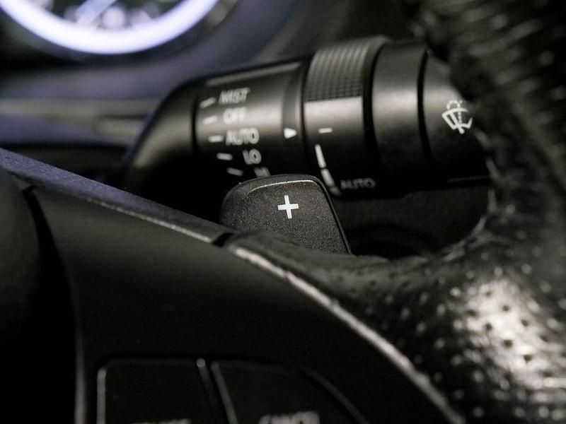 Begagnad Suzuki Kizashi 178 HK (130 kW) 2010 Vit Sedan