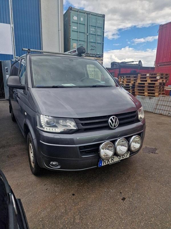 Grå Begagnad 2013 VW T5 Van | 115 000 kr (Marknadspris) - Bild 1/4