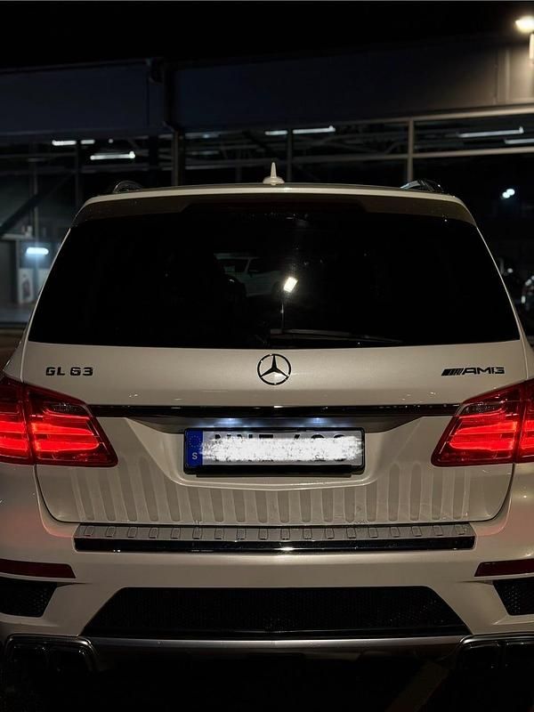 Begagnad 2013 Mercedes GL63 AMG AMG SUV | 348 990 kr - Bild 1/4