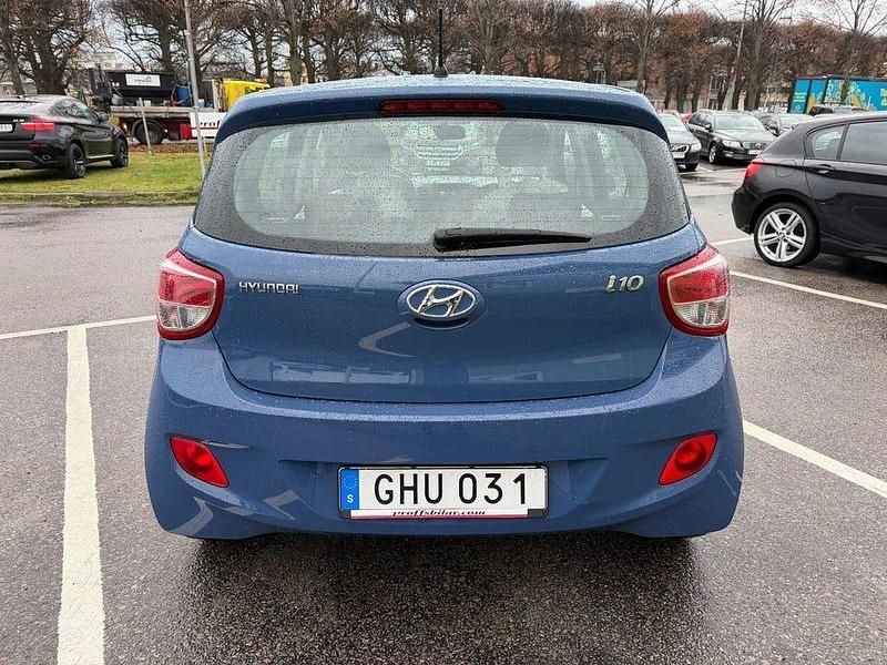 Begagnad Hyundai i10 67 HK (49 kW) 2014 Ljusblå Halvkombi