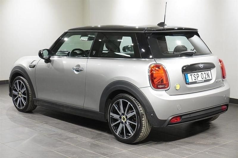 Begagnad Mini Cooper 135 kW (184 HK) 2022 Melting silver iii Halvkombi