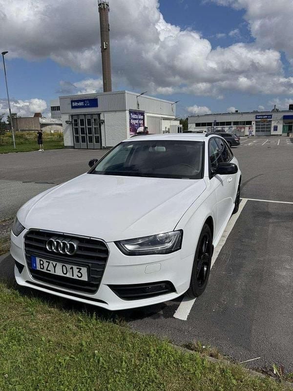 Vit Begagnad 2014 Audi A4 Black Edition Kombi | 99 900 kr (Bra pris) - Bild 1/4