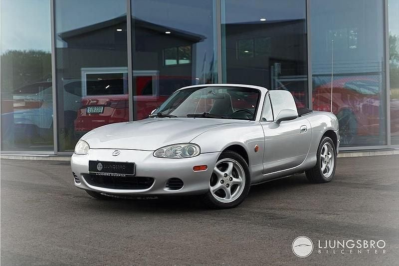 Silver Begagnad 2005 Mazda MX5 Cab | 69 900 kr (Marknadspris) - Bild 1/4